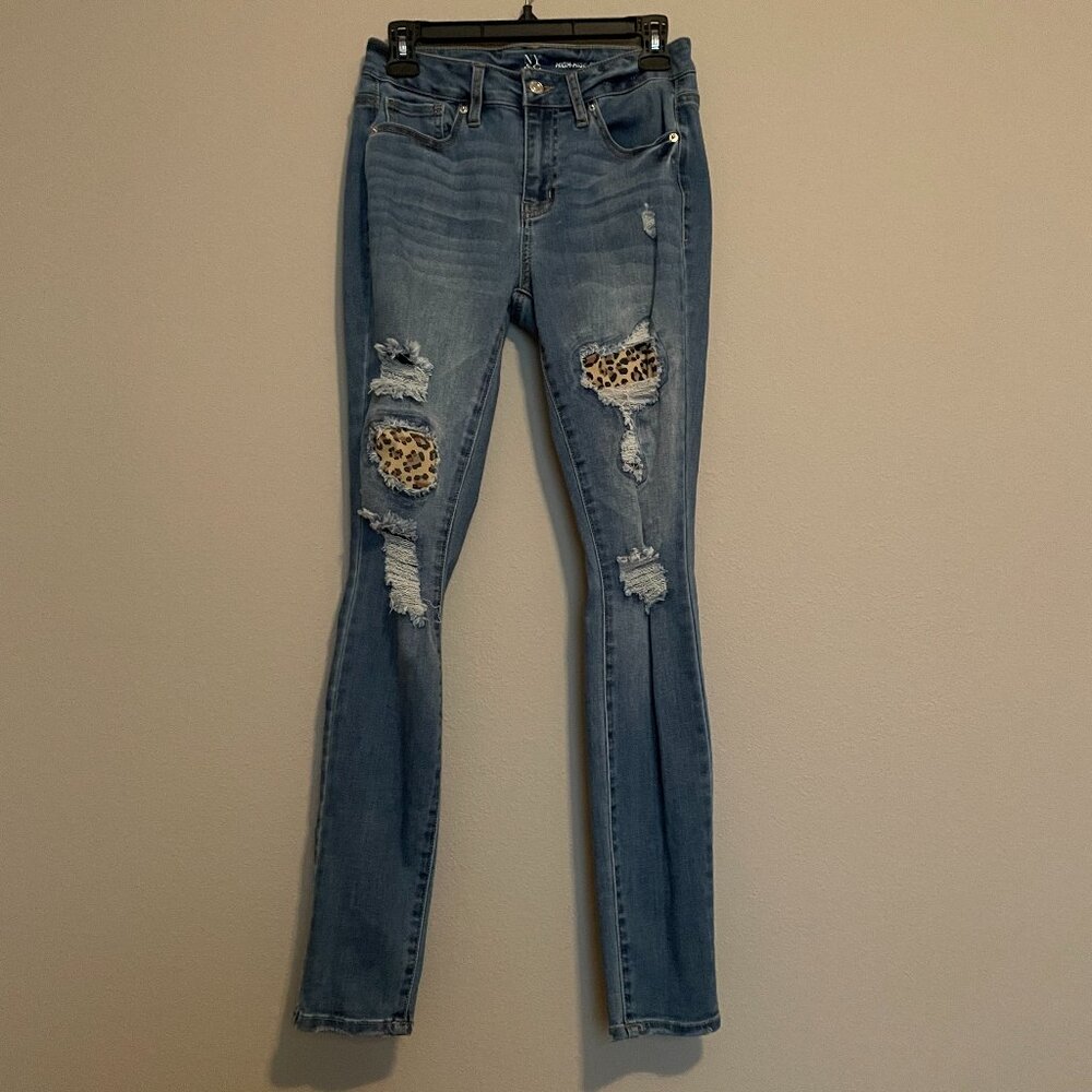 New York & Company, Size 2, Distressed Animal Print Patch, High Rise Skinny Jean